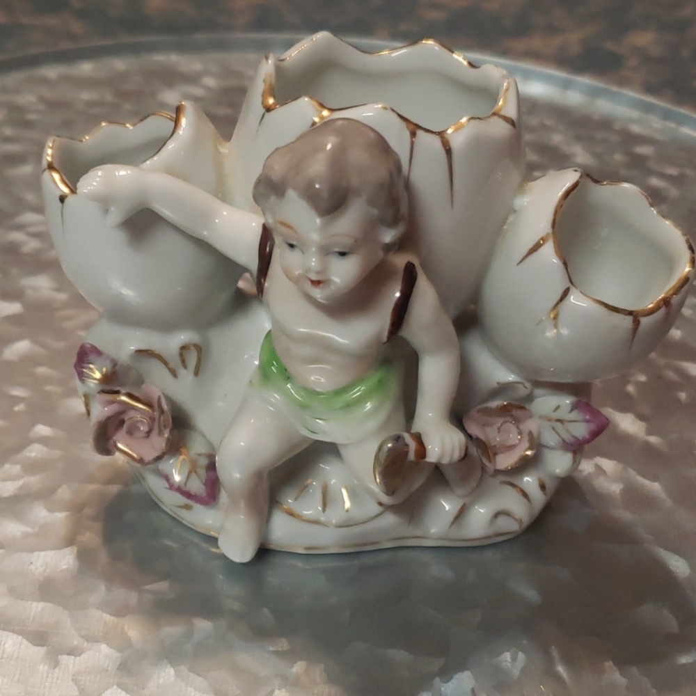 Antique Vintage Porcelain Gardener &Tulips.
